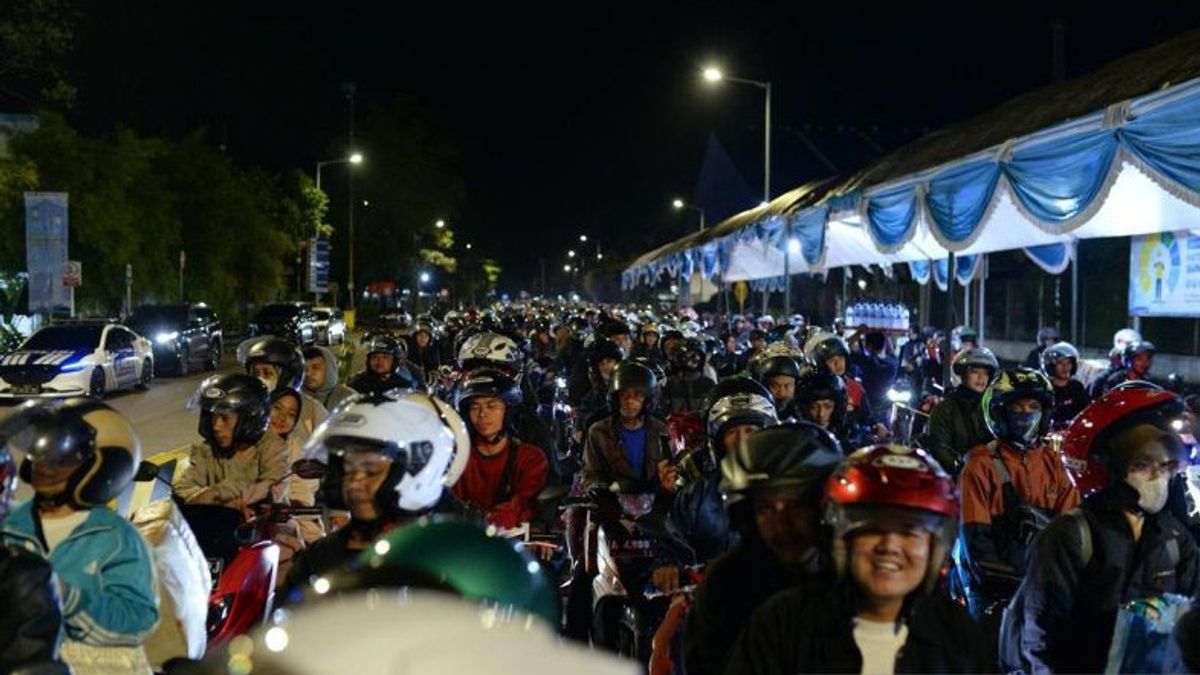 Polisi Buka Dapur Umum Gratis untuk Pemudik di Pelabuhan Ciwandan